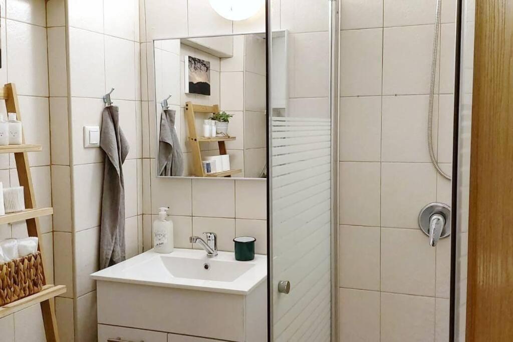 צימר בירושלים- יחידת ארוח מול יער ירושלים Apartment Exterior foto
